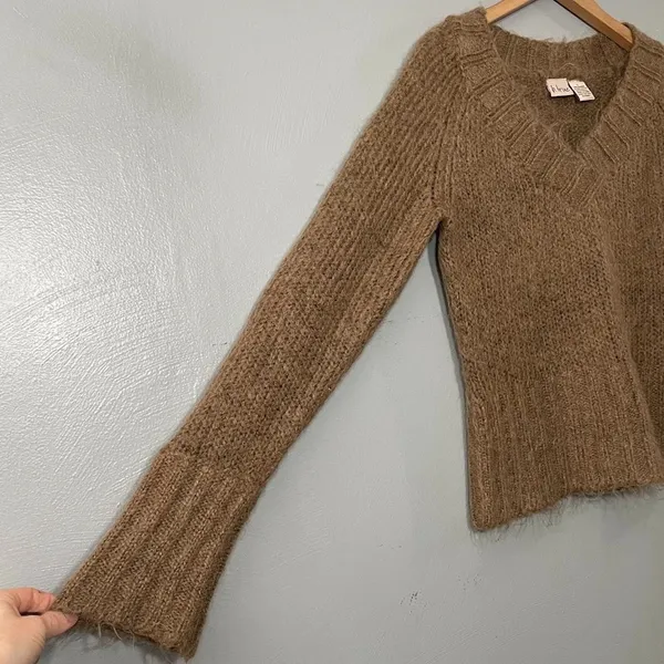 B True Mohair Sweater Size Large Mocha Brown Fuzzy Soft Cropped V-neck Y2K Boho - Image 2