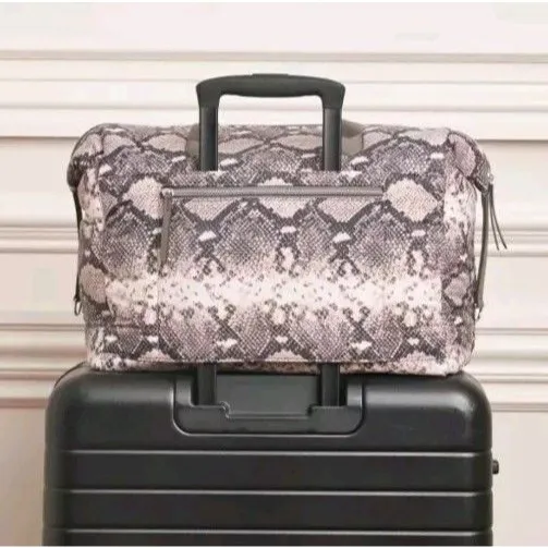 EUC Stella & Dot Crush It Snake Carry On Overnight Weekender Tote Travel Bag - Image 15