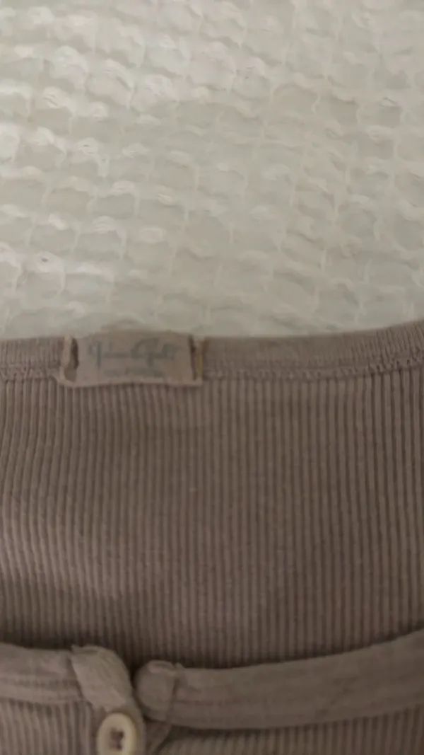 Brandy Melville Crop Top - Image 3