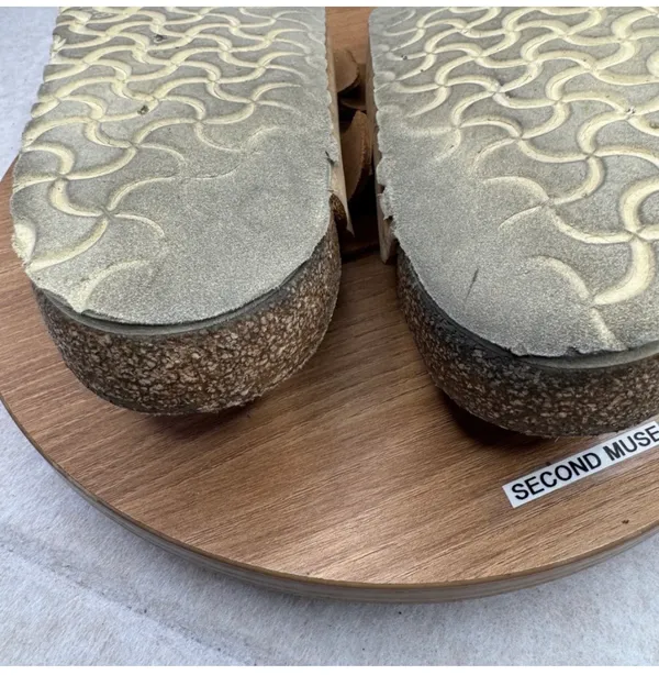 Birkenstock Women’s big buckle size 41 - Image 8