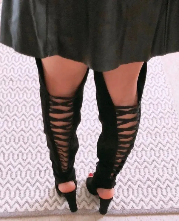 Bamboo Over The Knee Boot Open Toe Size 6.5 - Image 3