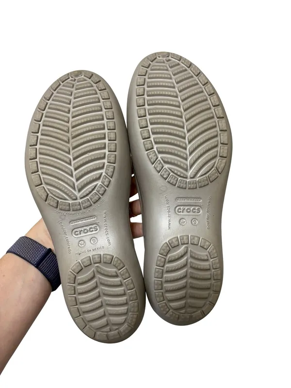 Crocs Malindi Ballet Flats in Silver Gray - Size Women’s 9 - Image 6