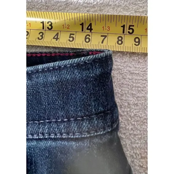 L.L. Bean Denim Shorts Women’s Size 4 Blue - Image 5