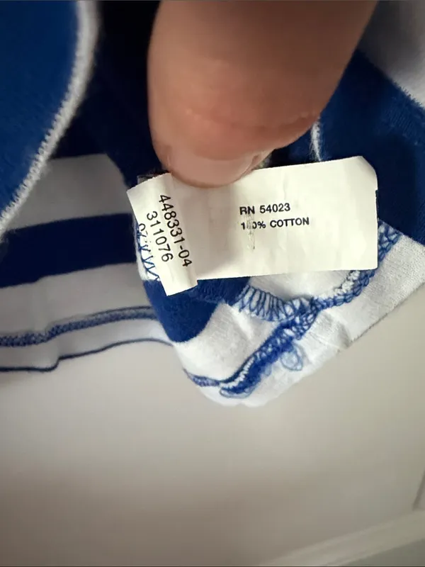 GAP V-Neck Tees - Image 3