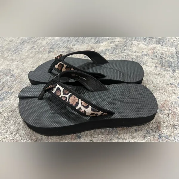 The Healing Sole by Dr. Meredith Warner Original Flip Flops Leopard Women's 9.5 - Image 2