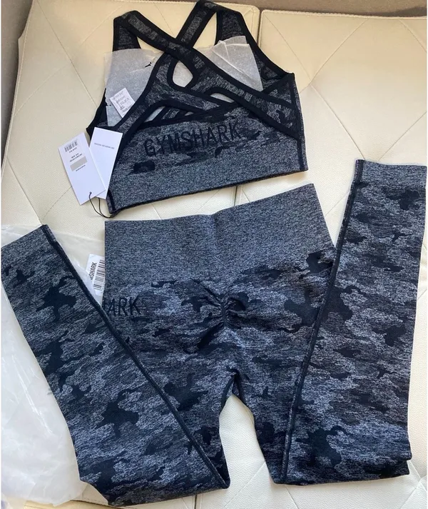 Gymshark Camo Seamless Leggings and sports bra - Image 3