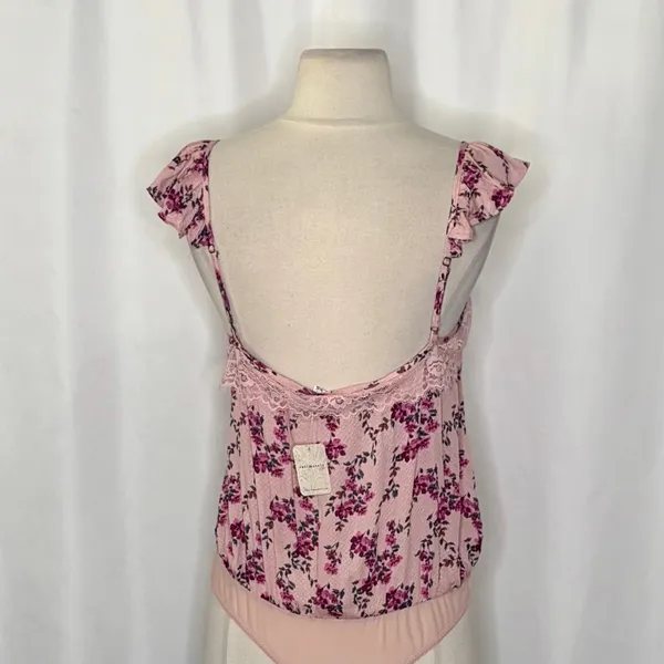 NWT!! FREE PEOPLE Intimately Take‎ It Away Floral Bodysuit Lace Ruffled Small - Image 10