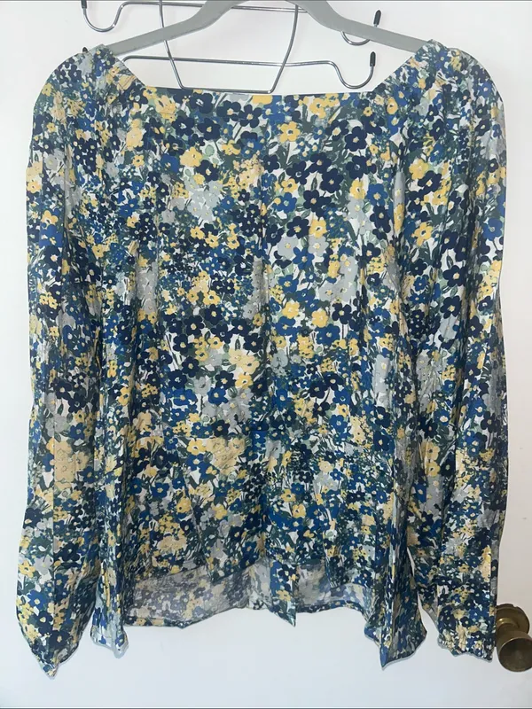 Ann Taylor Blue and Yellow Floral Square-Neck Button Front Top NWT 85$ XL - Image 6