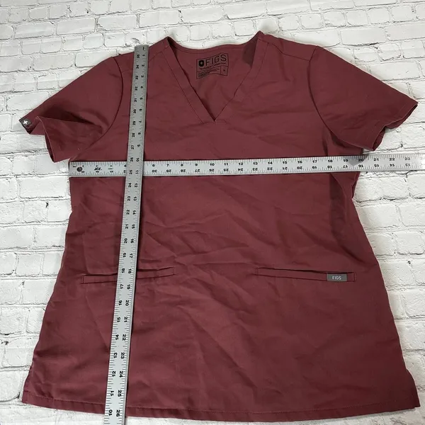 Figs Scrub top size medium with pockets - Image 6