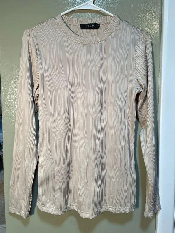 Zesica Women's Size Small Long Sleeve Top Crewneck Beige Ribbed Textured Stretch - Image 3
