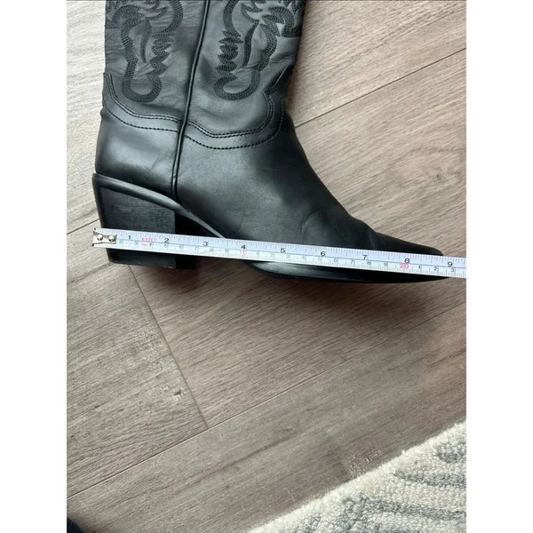 Black cowboy/cowgirl women’s size 7 boots real leather with rubber sole and heel - Image 5