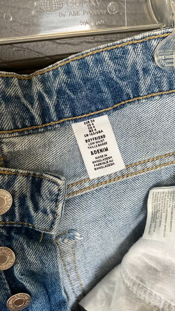 H&M Boyfriend Ripped Jeans - Image 5