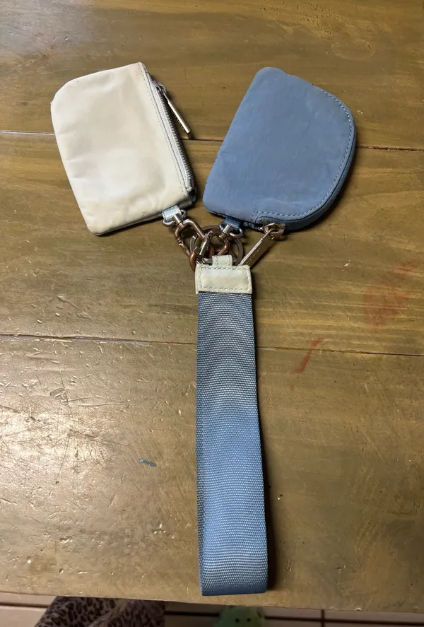 Lululemon Powder Blue / Utility Blue Dual Pouch Wristlet. In GUC! Well loved with untreated stains. - Image 2