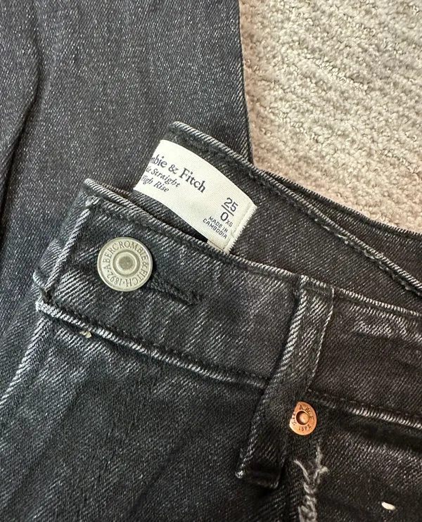 Abercrombie Jeans - Image 5