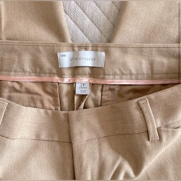 Gap Women’s Khaki Pants - Image 13