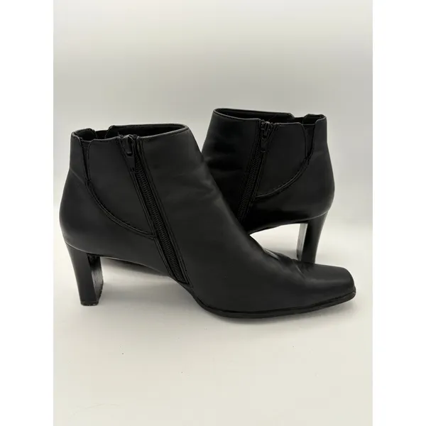 Women’s White Mountain Size 8 Black Leather Ankle Boots - Image 5
