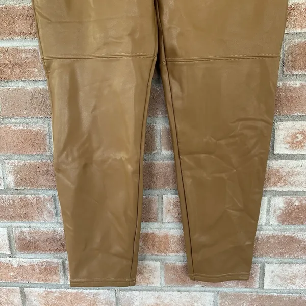 NWT Abercrombie & Fitch Vegan Leather High Rise Side Zip Skinny Pants Large Tan - Image 2