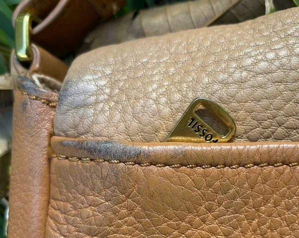 Fossil Crossbody Satchel Tan Brown Pebbled Leather multi pocket - Image 9