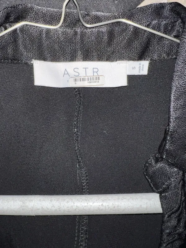 The Label Shannon Top, Size Small - Image 10
