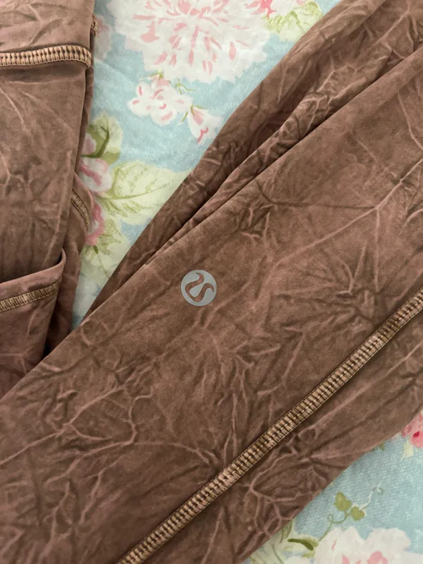 Lululemon Leggings Align Pockets 25” - Image 2