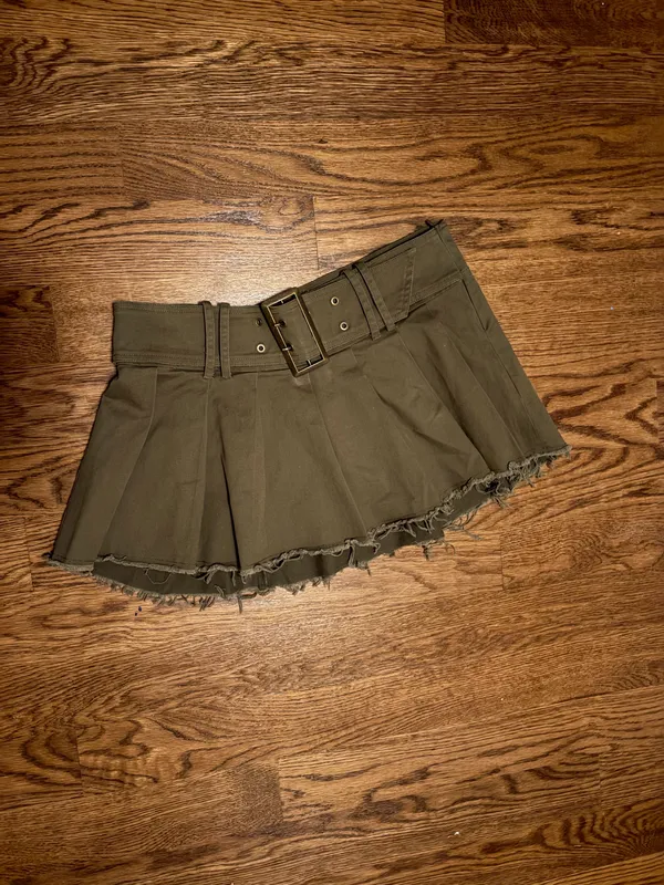 Signature 8 olive mini skirt - Image 3