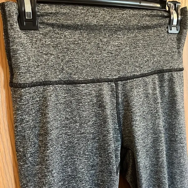 Aerie Chill. Play. Move. Seamless Heather Gray Leggings‎ - Image 2