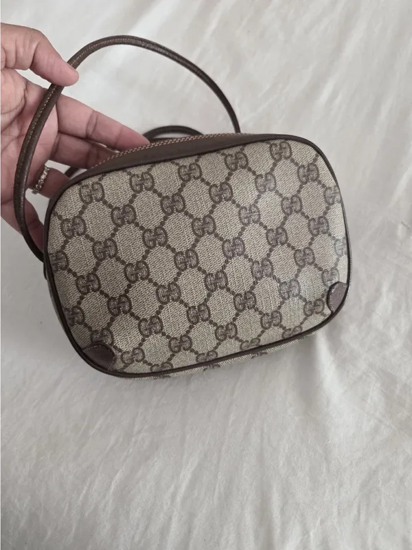 Gucci Beige GG Supreme Canvas Crossbody with Brown Leather & Green-Red Web - Image 4