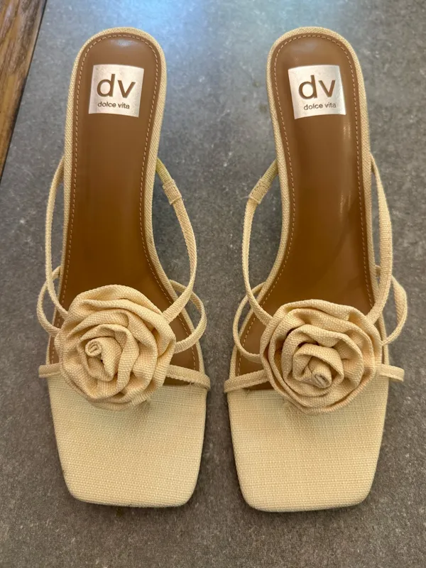 DV Dolce Vita Zelly Rosette Sandal Cream Canvas Strappy Heels Size 11 - Image 3