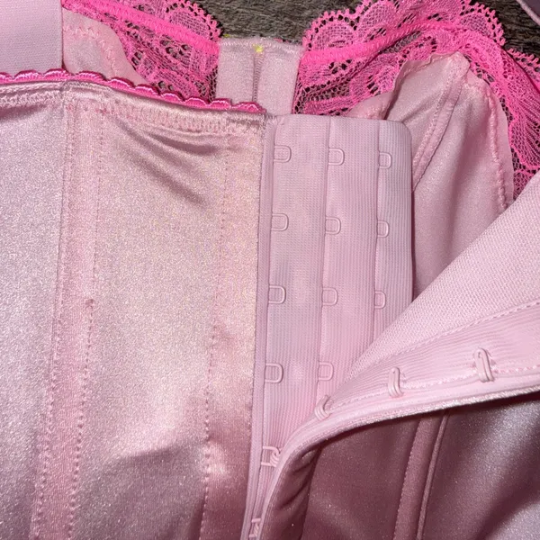 SKIMS Stretch Satin Lace Balconette Cropped Corset - Image 6