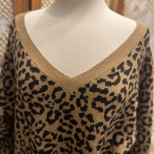 Old Navy NWT Animal Print Long Sleeve Sweater Dress - Image 3
