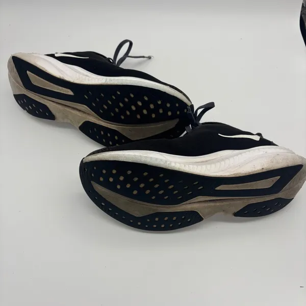 Hoka Mach 6 Womens Running Shoes Black White Size 8B - Image 7