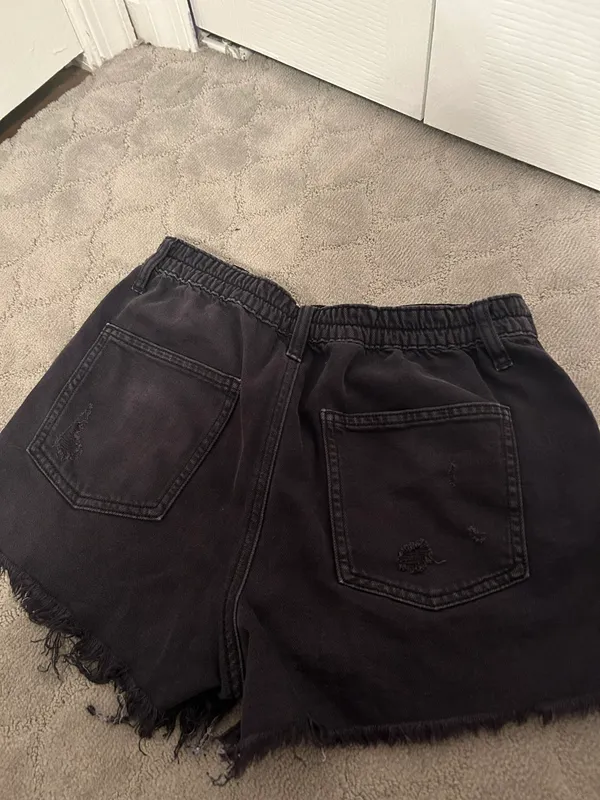 Black Arie Jean Shorts - Image 3