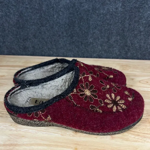 Taos Women Red Wool Floral Embroidered Clogs Mules Size EU 38 Made in Spain - Image 5