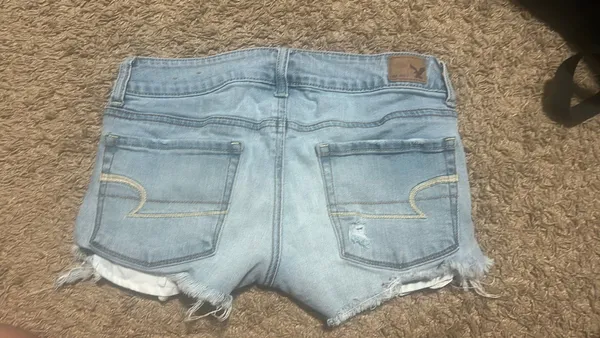 American Eagle Low-Rise jean shorts - Image 4
