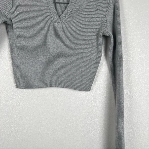 Brandy Melville Cropped Ribbed Long Sleeve Knit‎ Top Gray - Image 2