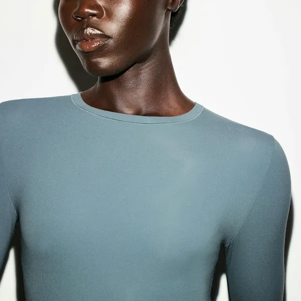 SKIMS LONG SLEEVE CREW NECK BODYSUIT, Size Large, LIMITED EDITION Zircon, $70 - Image 2