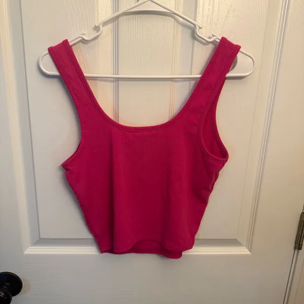 Bozzolo Hot Pink Ribbed Cropped Tank Top - Image 2