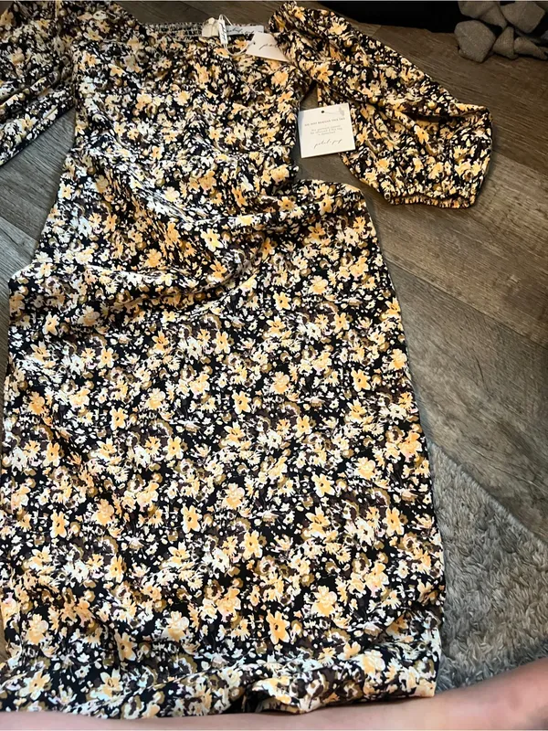 Petal & Pup Oona Midi Dress In Black Ditsy Floral XS nwt HTF - Image 14