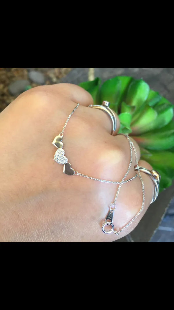 14k White Gold Heart Necklace - Image 4