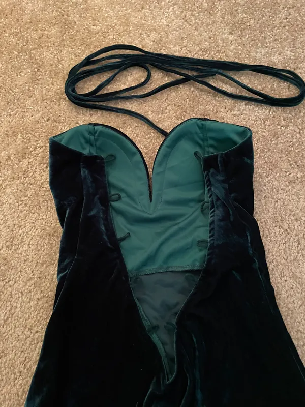 Emerald Green Velvet Bodysuit Size L - Image 6