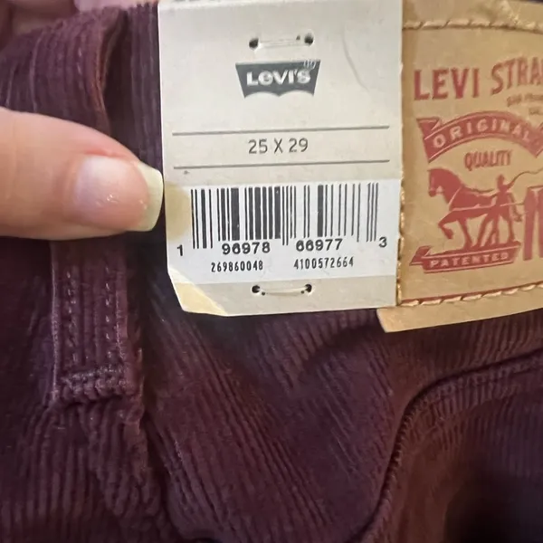 Levi’s HIGH WAISTED MOM JEANS‎ - Image 6