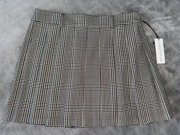 Maison D’amelie plaid brown /beige mini skirt size L - Image 3