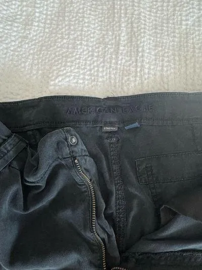 American Eagle Cargo Pants Black high-waisted wide Leg - Image 2
