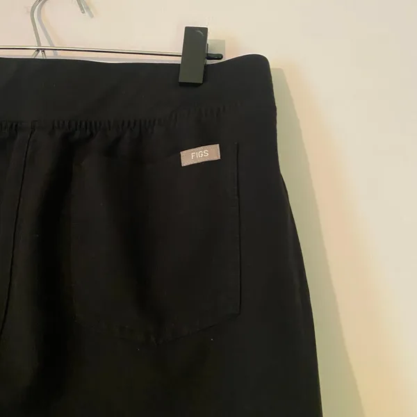 FIGS Black Zamora Jogger Scrub Pants Uniform Nurse Dr Women's size Medium Petite - Image 6