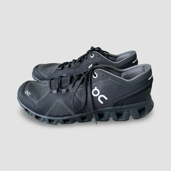On Cloud X Women’s 11 Black Asphalt Training Running Shoes Sneakers Athletic - Image 2