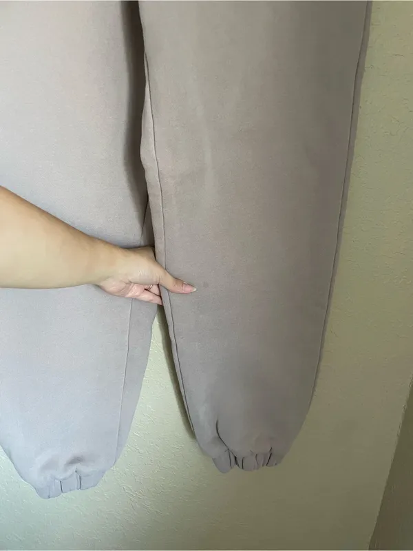Comfrt Travel Essentials Sweatpants Size Small Bark Beige Zipper Back Pocket - Image 13