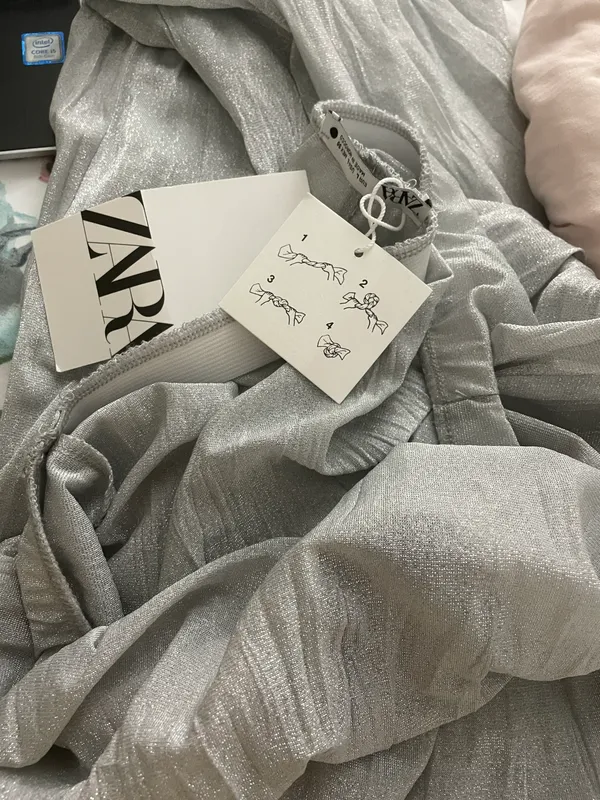 NWT Silver Metallic Sparkle Midi Skirt. Size Large - Image 5