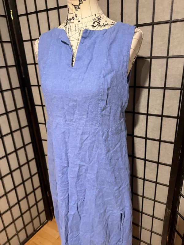 Harve Benard Vintage Linen periwinkle sleeveless V-neck side slits Sz M Maxi Dress Light Blue coastal minimalist - Image 2