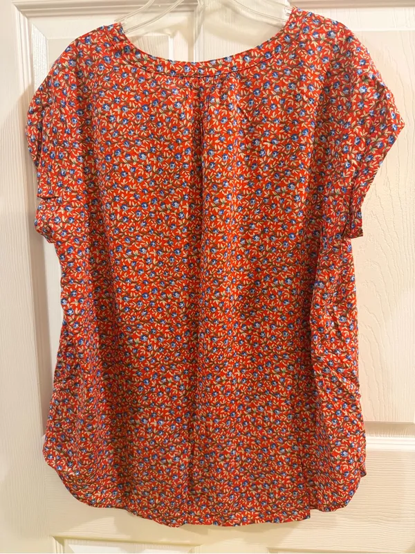 fun 2 fun Red Floral Short-Sleeve Blouse with Blue & White Accents - Image 6