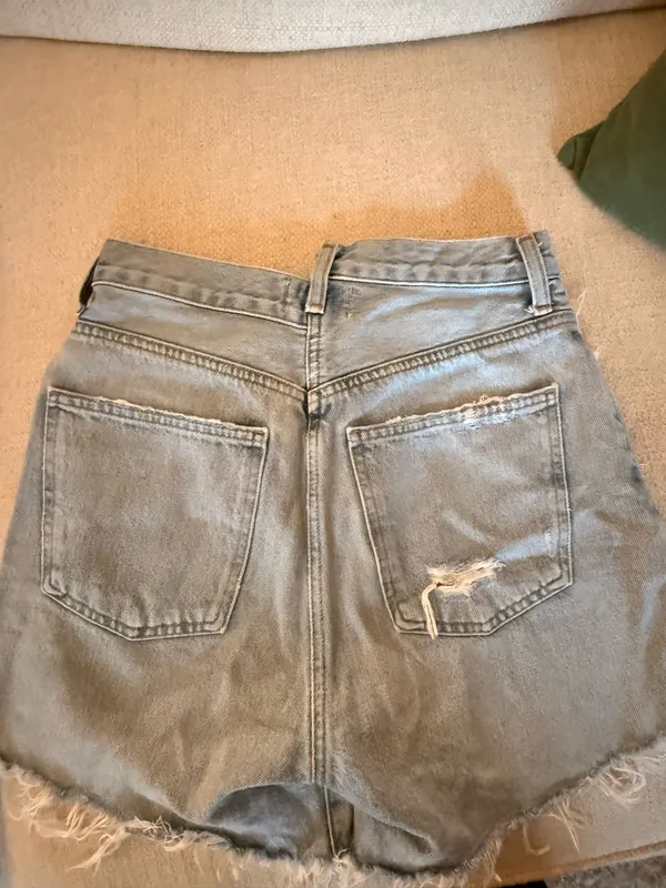 AGOLDE Jean Shorts - Image 4